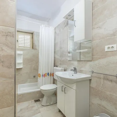 Apartmán With A Parking Space Tucepi, Makarska - 22936