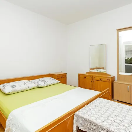Apartmán With A Parking Space Tucepi, Makarska - 22936 Tučepi