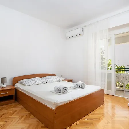 With Parking Space Tucepi, Makarska - 22936 Apartamento *
