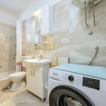 Apartamento With Parking Space Tucepi, Makarska - 22936 *