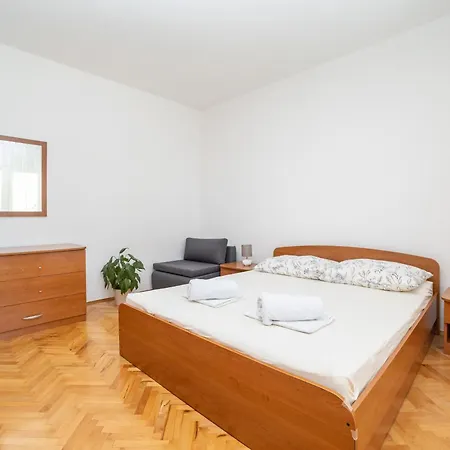 With Parking Space Tucepi, Makarska - 22936 Apartamento *