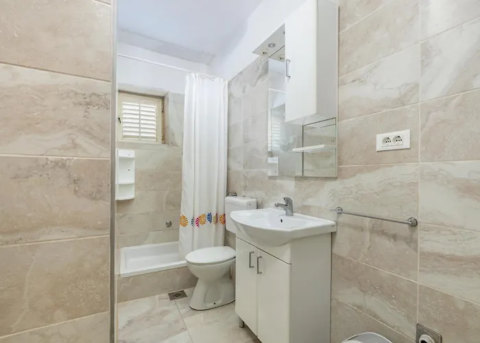 Apartment With Parking Space Tucepi, Makarska - 22936