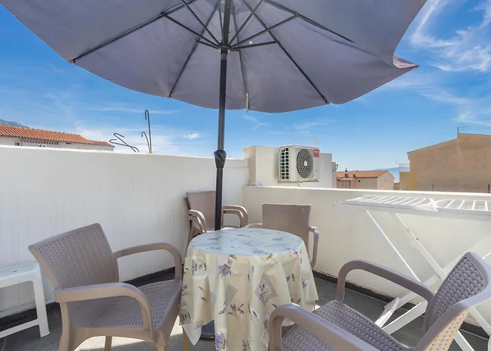 Apartment With Parking Space Tucepi, Makarska - 22936 Tučepi