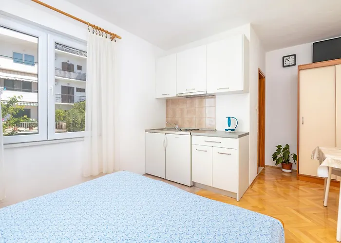 Apartment With Parking Space Tucepi, Makarska - 22936
