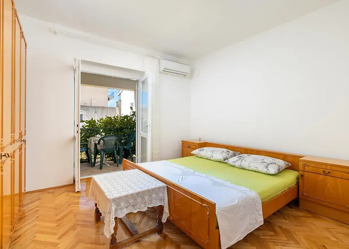 Apartment With Parking Space Tucepi, Makarska - 22936 *